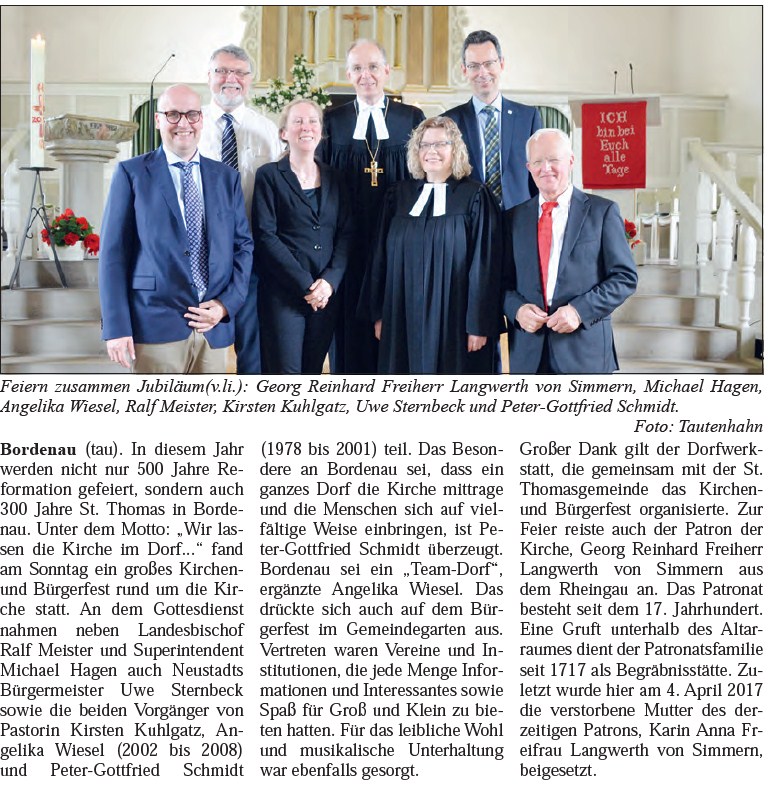Team-Dorf feiert seine Kirche (Bild und Text)